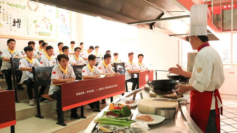 休闲食品原料供应商：如何精准寻源，保障品质？**